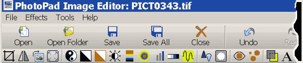 Строка меню и панель инструментов фоторедактора PhotoPad Image Editor