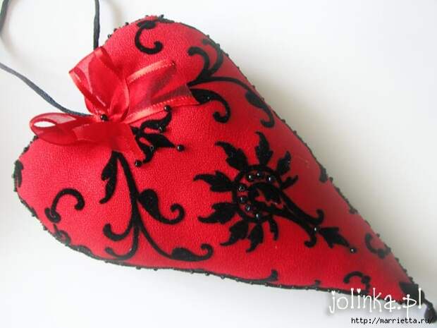 Текстильные сердечки. Большая коллекция очень красивых валентинок (76) (640x480, 126Kb)