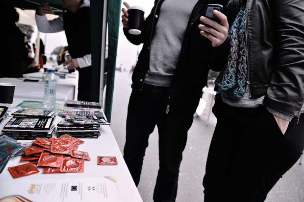 В МОК связали дефицит презервативов в Олимпийской деревне с Днем влюбленных