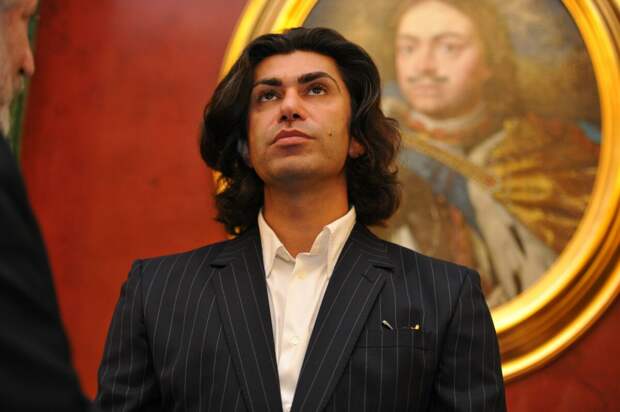 Цискаридзе сменил имя и сцену: артист дебютирует в МХТ как Максим Николаев