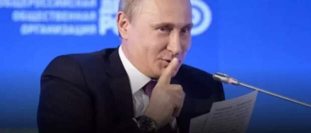 Цимбалюк признался, что на всякий случай хранит дома футболку с Путиным