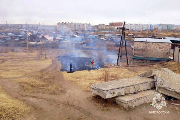 В Чите подросток хотел посмотреть на огонь и устроил пожар