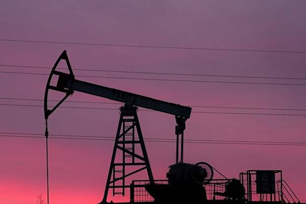 Нефть дешевеет на коронавирусных рисках и данных API по запасам в США
