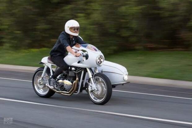 Кастом-байк Triumph Scrambler с коляской от Purpose Built Moto