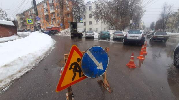 В Туле перекрытие поворота привело к пробкам на улицах Льва Толстого и Пушкинской