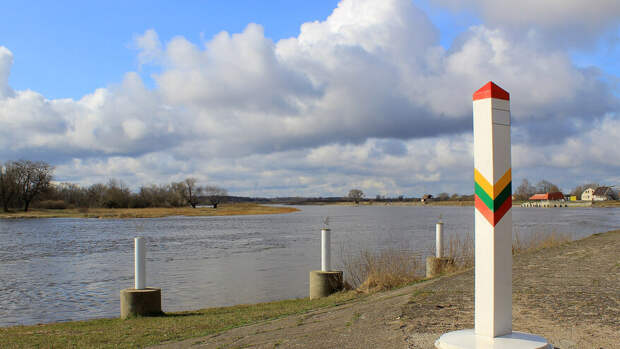 Литва решила заранее не минировать границу с Россией