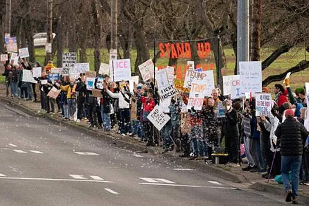 В Миннеаполисе прошли новые массовые демонстрации после убийства женщины
