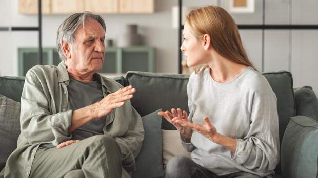 3 причины, почему родители терпят эмоциональное насилие со стороны взрослых детей