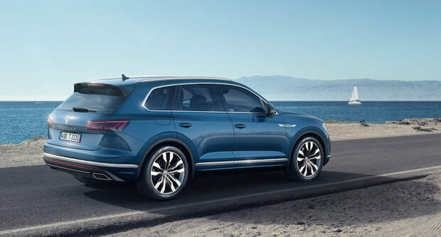 Объявлены комплектации и цена нового Volkswagen Touareg для России