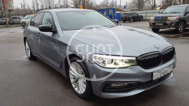 BMW 520I, 2018 — 2 400 000 рублей. Фото © SHOT