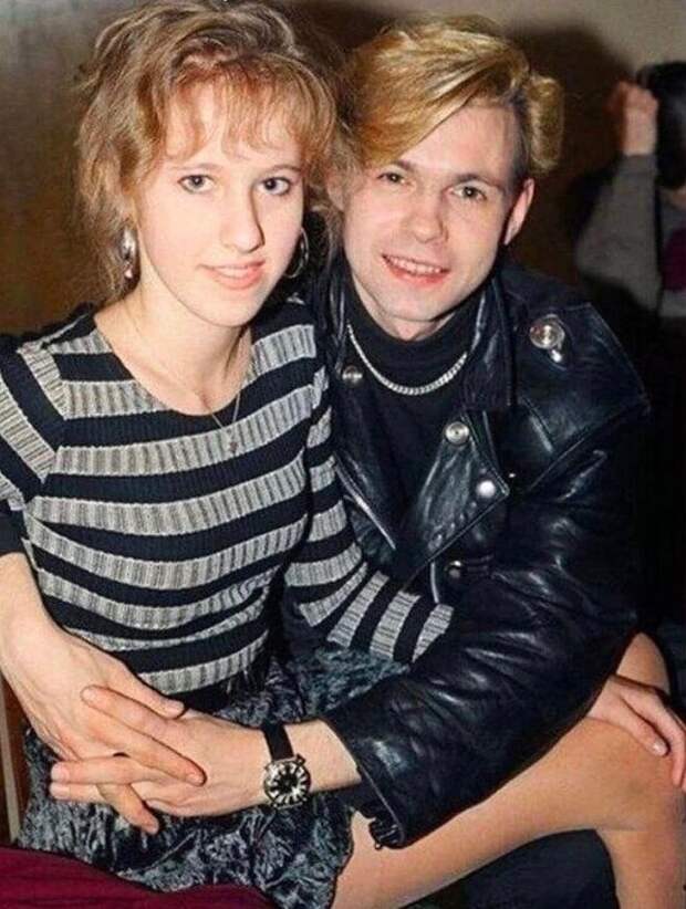 Ксения Собчак с солистом "На-На" Владимиром Лёвкиным, 1998 год Ксения Собчак с солистом "На-На" Владимиром Лёвкиным, 1998 год