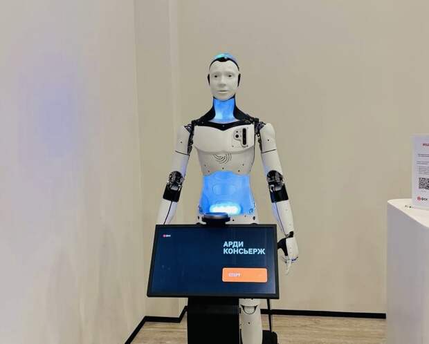 Робот-консьерж начал работу в премиальном ЖК на северо-востоке Москвы