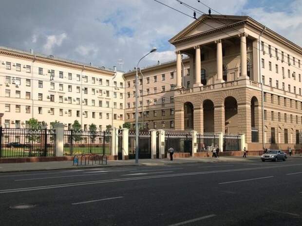 В МВД прокомментировали информацию о массовых отставках в управлении уволенного Путиным генерала В МВД прокомментировали информацию о массовых отставках в управлении уволенного Путиным генерала