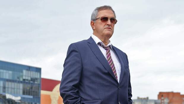 Рельсы Калинина ведут в никуда: «Асфальтобетонный король» кормит завтраками 