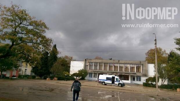Занятия в школе Севастополя возобновятся по завершению работ полиции
