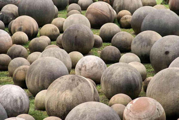 Каменные шары Коста-Рики. \ Фото: veles.site.