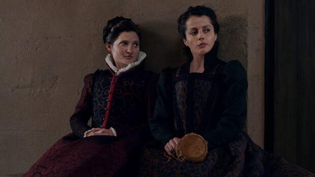 Ruby Bentall ("Angelica") and Amrita Acharia (âAbaisâ)