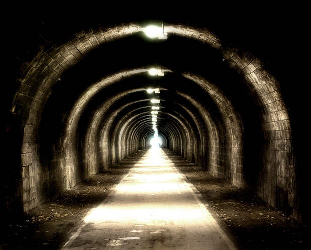 Фото №2 - 8 красивых и странных подземных городов