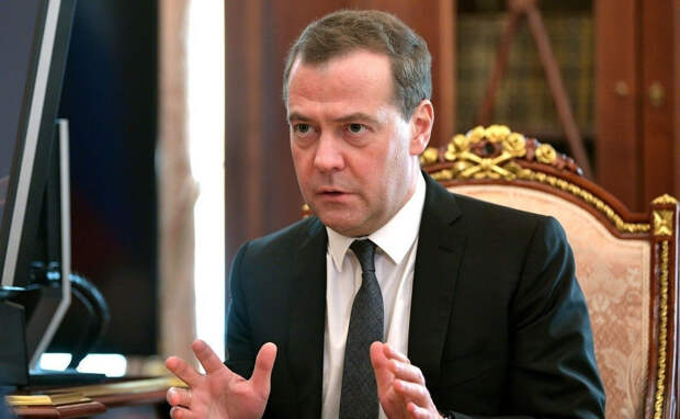 «Это не военные действия, а подлый теракт против нашего народа»: Дмитрий Медведев выразил соболезнования семьям погибших в Севастополе