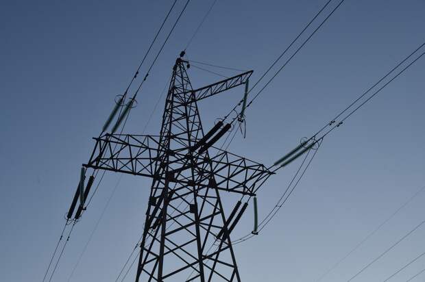 Сийярто: Венгрия пока продолжит поставлять электричество Украине