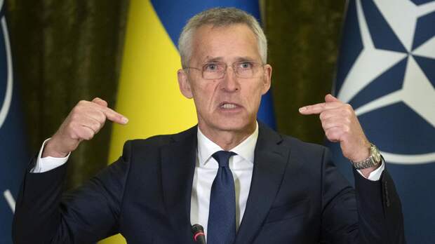 Вот чего точно не надо делать Западу, так это пытаться играть с Путиным в политические шахматы. Но видимо до этих ребят всё доходит не только поздно, так еще и не через то место.