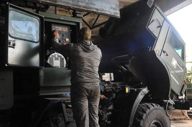 Российские военные рассказали о ремонте техники в зоне СВО