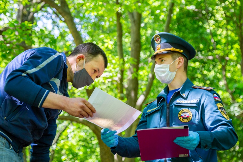 Столичные инспекторы пожарного надзора проводят профилактические рейды в лесопарковых зонах города alt