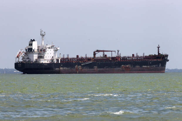 Reuters: российский СПГ-танкер загорелся в Средиземном море