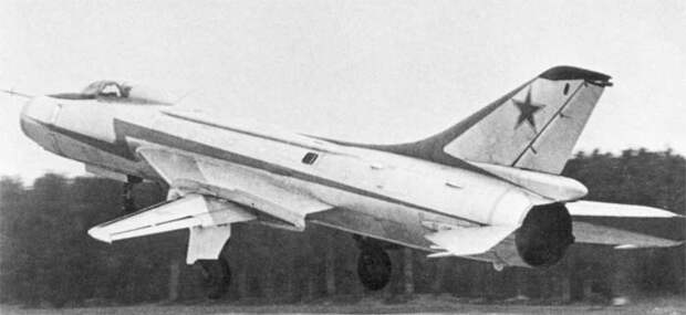 С-22И на взлете. Источник фото: https://airwar.ru/enc/fighter/su17.html