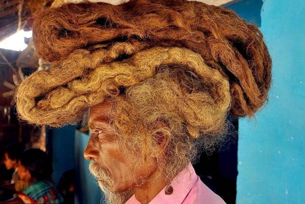 Житель Индии 40 лет не стригся и не мыл голову