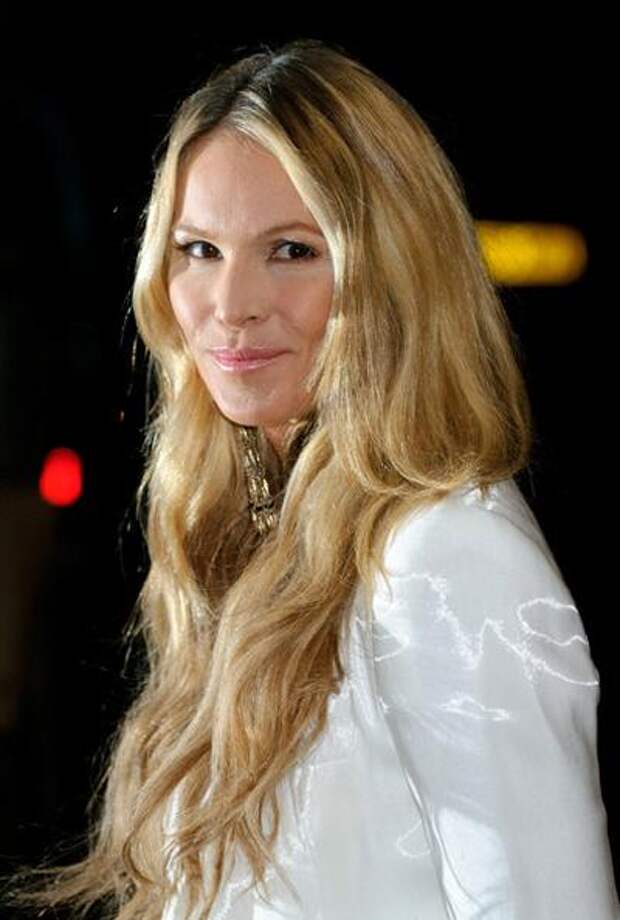 6. Эль Макферсон (Elle Macpherson), 48 лет, топ-модель, актриса и дизайнер Рост: 183 см Параметры: 92-60-89 Заработано за год: €38 млн. 6. Эль Макферсон (Elle Macpherson), 48 лет, топ-модель, актриса и дизайнер Рост: 183 см Параметры: 92-60-89 Заработано за год: €38 млн.