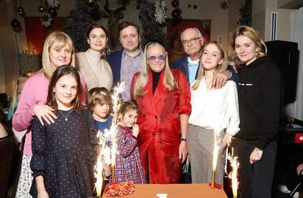 Татьяна Михалкова поздравила внучку с днем рождения: "Ты – наша радость"