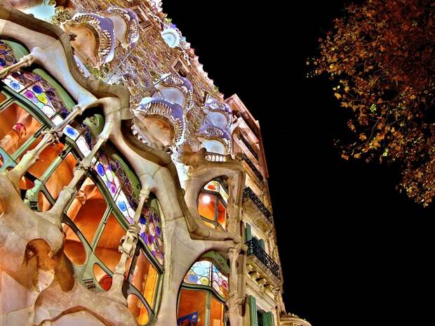 Gaudí-House-30