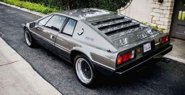 Выставлен на продажу культовый спорткар Lotus Esprit S1 1978 года