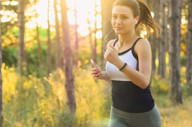 woman-2592247_1280-1024x678 Интервальный бег: одно из лучших упражнений для похудения