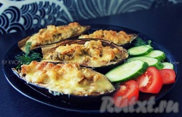 Лодочки из баклажанов и куриной грудки