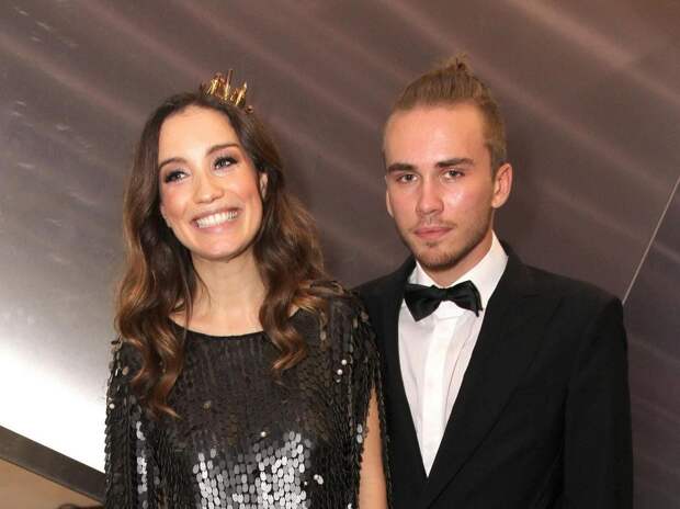 Дочь Виктории Дайнеко сравнивает отца с мужем мамы: «Хочу папу, как Беркели»