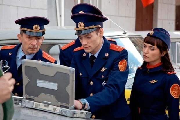 Отличные сериалы про советскую жизнь