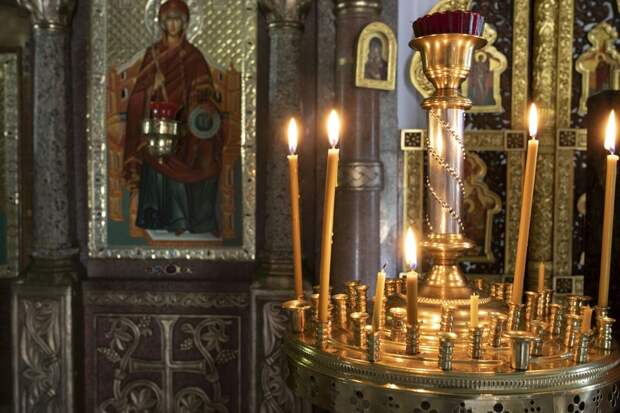 Патриарх передал Казанскую икону в храм Христа Спасителя для начала крестного хода