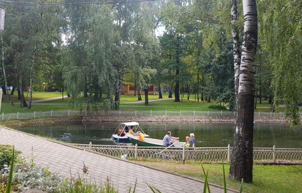 Фотокадр: водные прогулки в Лианозове в последние летние деньки
