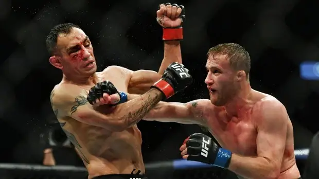 Тяжёлый удар правой, рубящие лоу-кики и физическая мощь: чего стоит опасаться Нурмагомедову в бою с Гэтжи