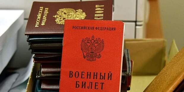 Ирина Апексимова посетила столичный пункт отбора на военную службу по контракту. Фото: Ю. Иванко mos.ru. Пресс-служба мэра и Правительства Москвы