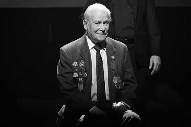 Заслуженный артист России Виктор Рухманов умер в возрасте 95 лет