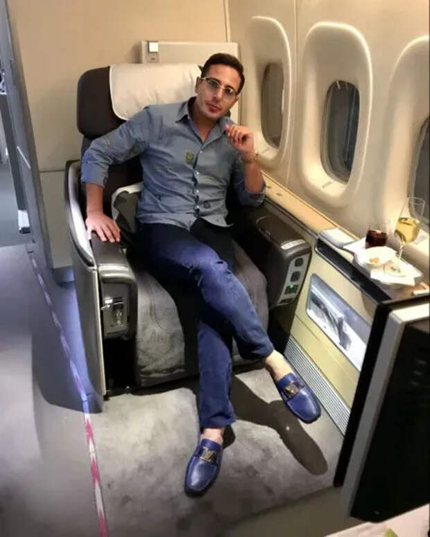 Саймон Леваев