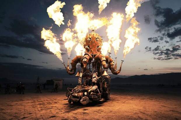 Изумительные фото с фестиваля Burning Man, мистического шоу огня посреди мёртвой пустыни Изумительные фото с фестиваля Burning Man, мистического шоу огня посреди мёртвой пустыни