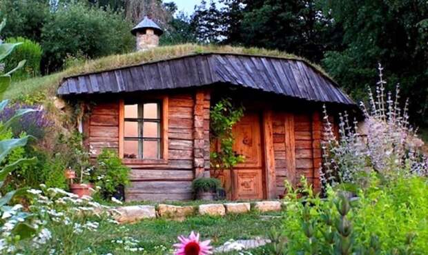Этот холм в Словении скрывает в себе волшебный домик хоббита домик, хоббит
