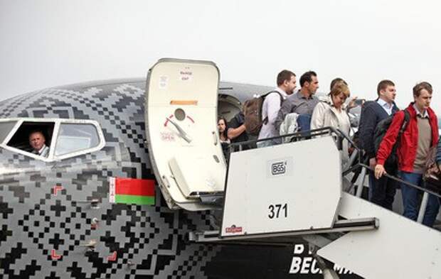 Белоруссия заявила Украине протест после принудительного возвращения самолета