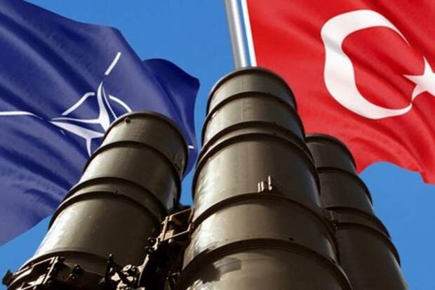 Комплексами С-400 Турция вбивает в НАТО осиновый кол, игнорируя истерики США