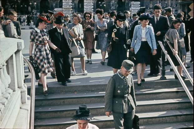 1943 Paris. ÐÐ½Ð´ÑÐµ ÐÑÐºÐºÐ°3