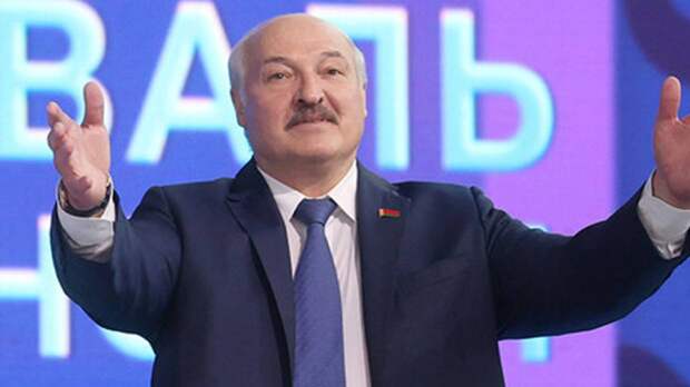 Лукашенко: Крым де-факто стал частью России после референдума